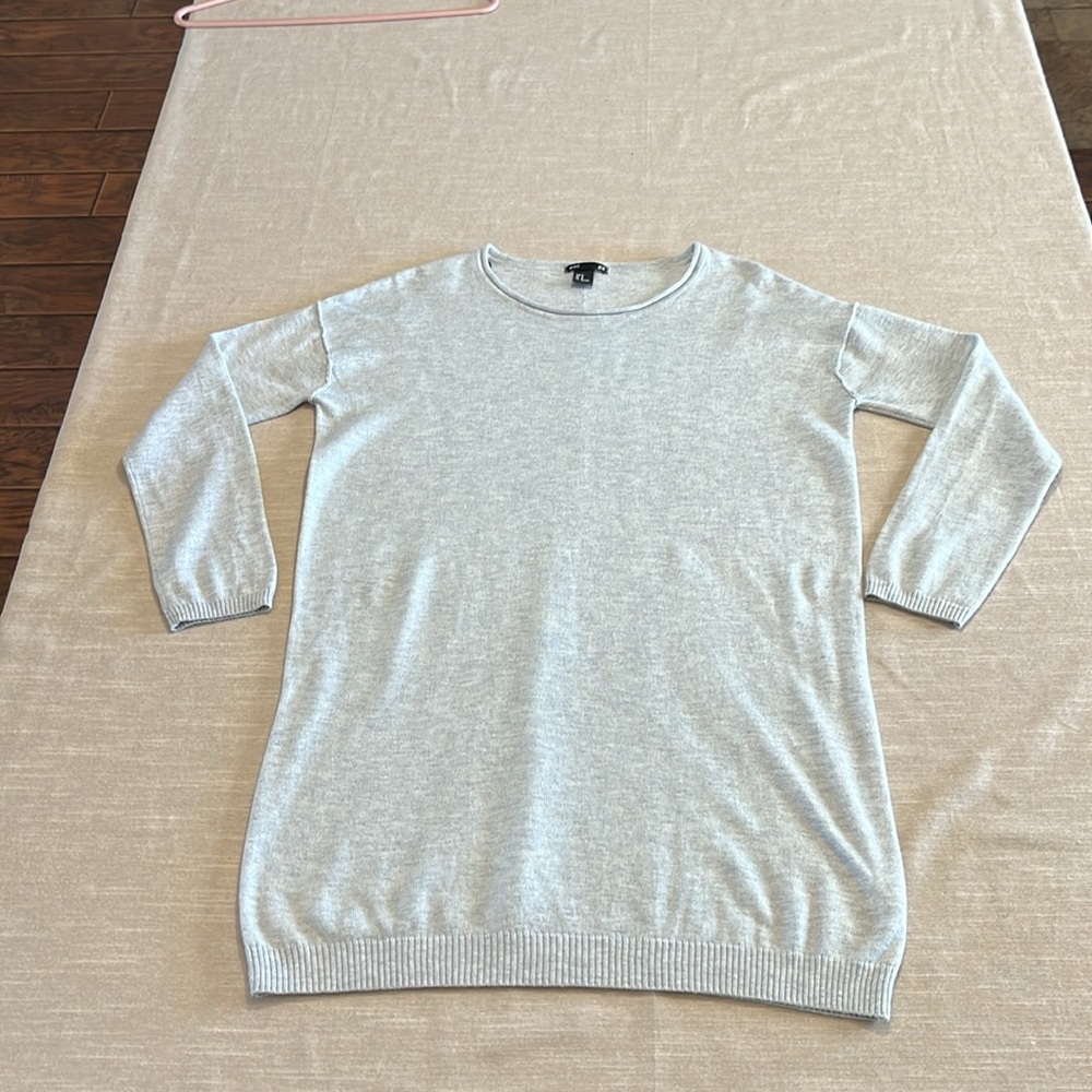 H & M Basic gray and white long sleeve sweater. Size Medium